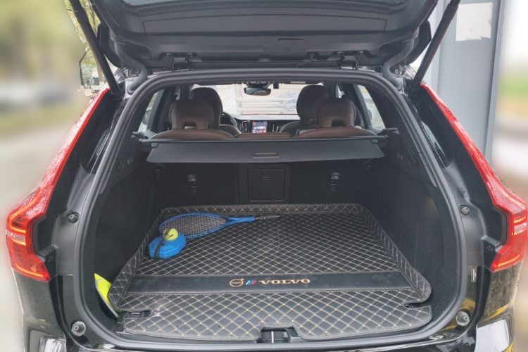 沃尔沃XC60 2025款 B5 四驱智远豪华版中控内饰23