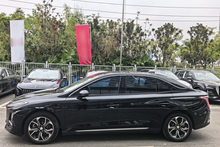 红旗E-QM5 2023款 改款 基础出行版车身外观6003