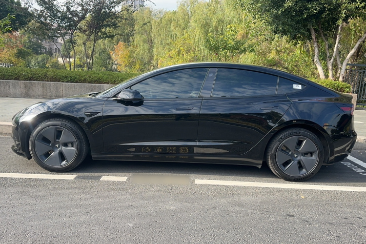 特斯拉 Model 3 2022款 后轮驱动版车身外观6002