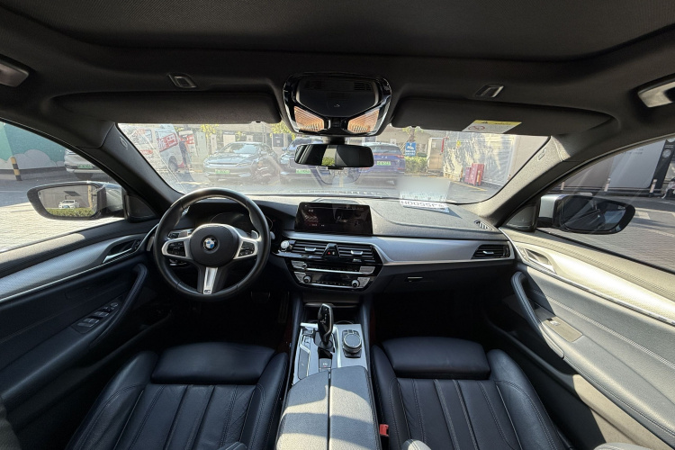 宝马5系(进口) 2020款 530i M运动套装中控内饰7002