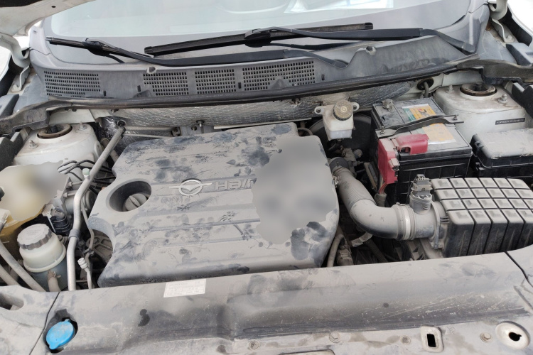 海马S5 2015款 1.5T CVT豪华型机舱底盘24