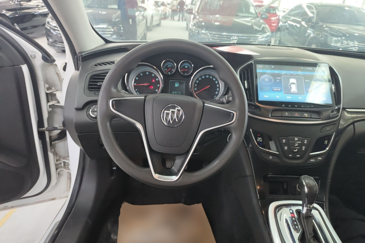 别克 君威 2015款 1.6T 领先技术型中控内饰13