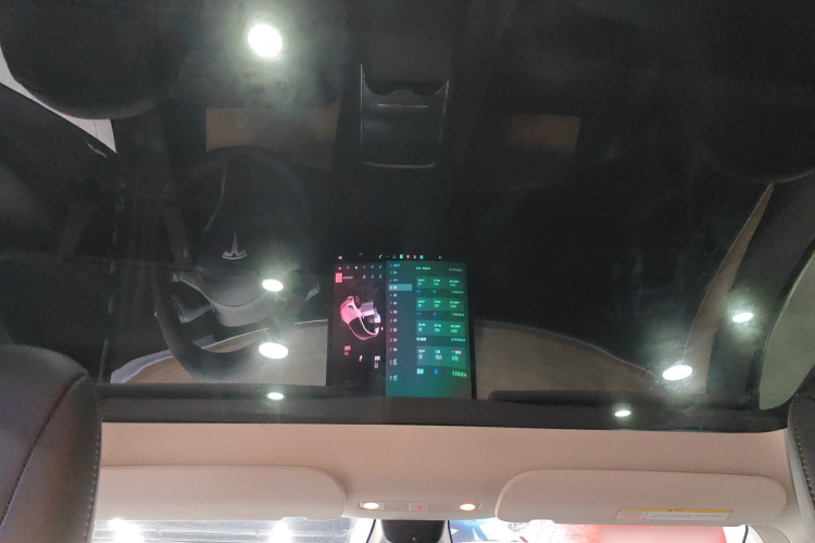 特斯拉 Model Y 2022款 长续航全轮驱动版局部细节22