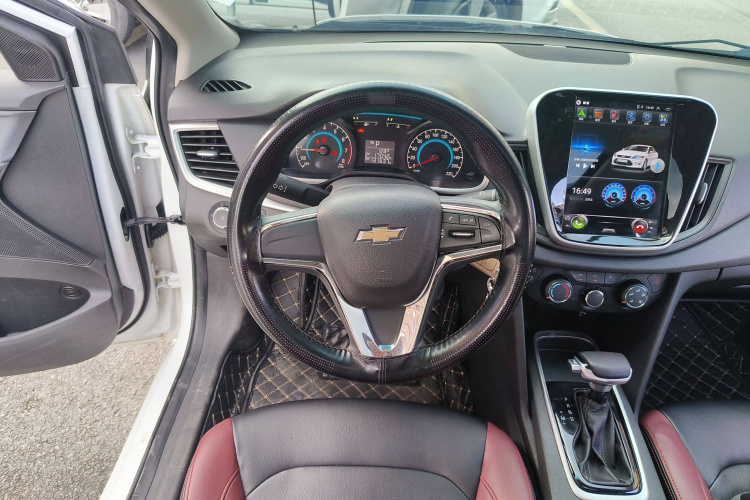 雪佛兰 科沃兹 2019款 320 自动欣享天窗版中控内饰13