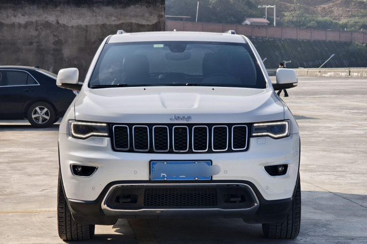 Jeep 大切诺基(进口) 2017款 3.0L 舒享导航版车身外观6005