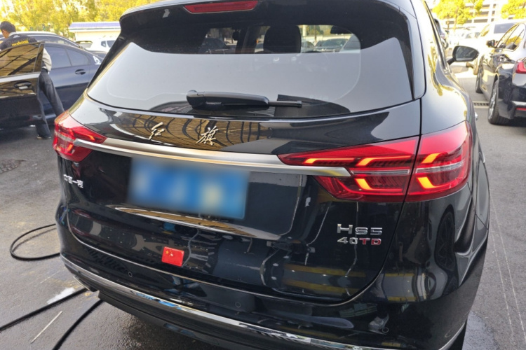 红旗HS5 2022款 改款 2.0T 智联旗享版车身外观6