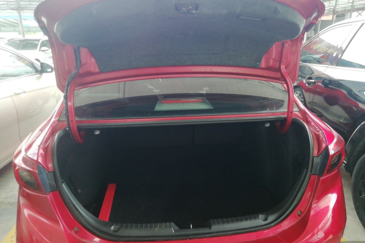 马自达3 昂克赛拉 2016款 三厢 1.5L 自动舒适型机舱底盘23