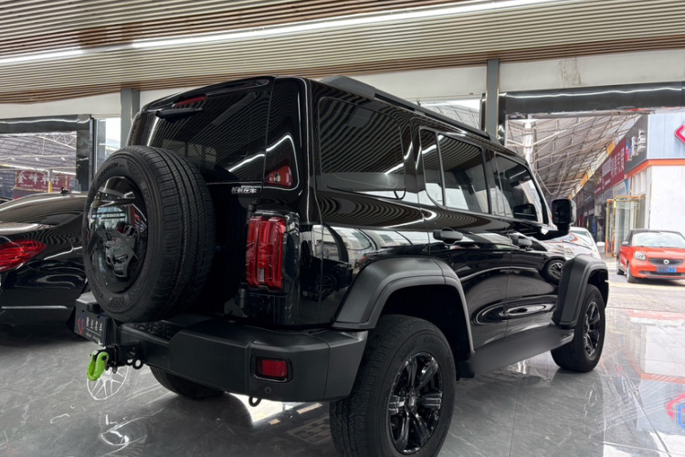 坦克300 2023款 越野版 2.0T 征服者车身外观6004