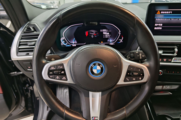 宝马iX3 2022款 创领型中控内饰7009