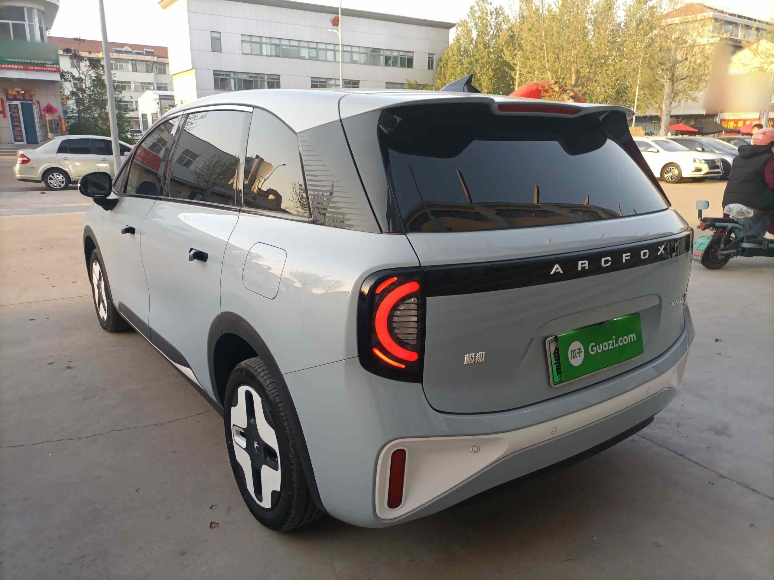 ARCFOX极狐 极狐考拉S 2024款 AIR(3)