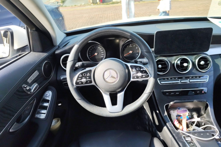 奔驰C级 2019款 C 260 L 运动版中控内饰13