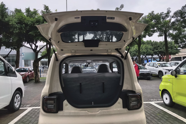 吉利银河 熊猫 2025款 210km 元气熊机舱底盘23