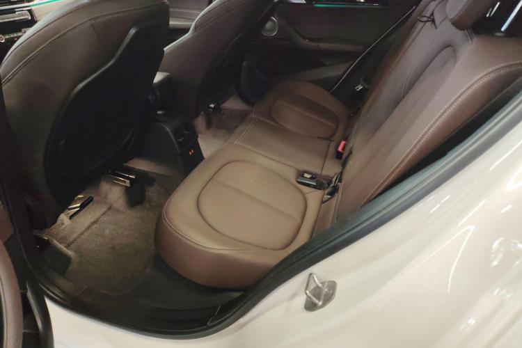 宝马X2 2021款 改款 sDrive25i M运动套装中控内饰7004