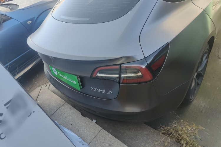 特斯拉 Model 3 2022款 Performance高性能全轮驱动版车身外观6