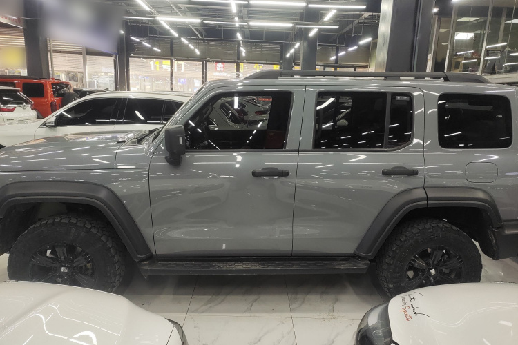 坦克300 2024款 2.0T 征服者车身外观4