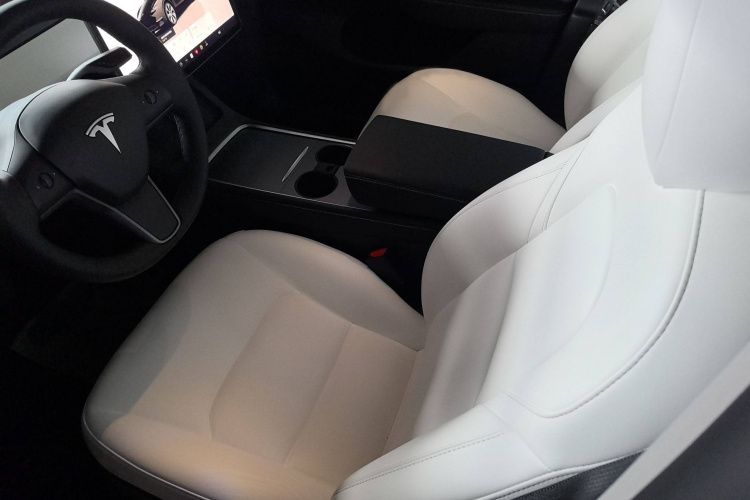 特斯拉 Model Y 2022款 后轮驱动版局部细节19