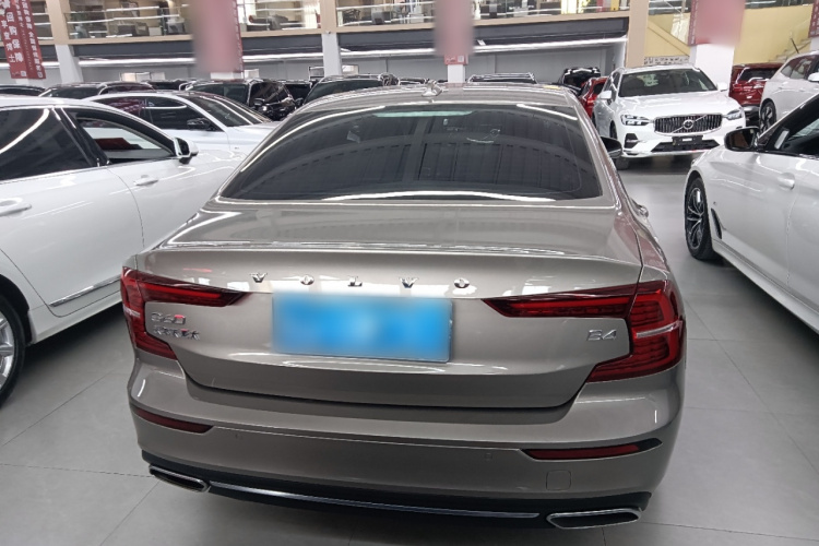 沃尔沃S60 2022款 B4 智逸豪华版车身外观6004