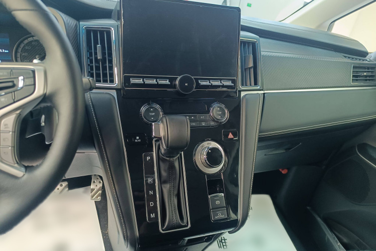 东南 得利卡 平行进口 豪华版 柴油 2.3T中控内饰7002