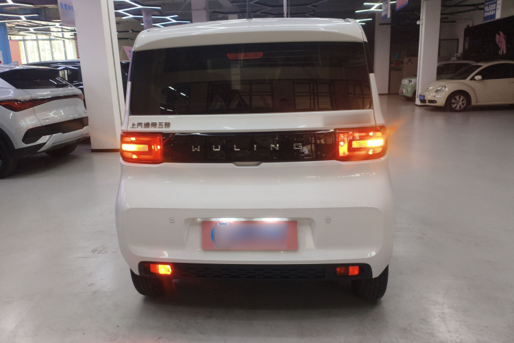 五菱汽车 宏光MINIEV 2020款 悦享款 磷酸铁锂车身外观6