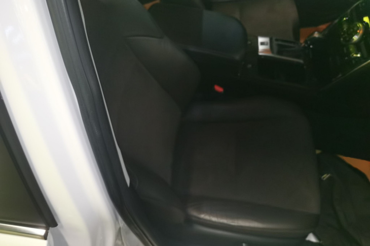 丰田 锐志 2013款 2.5V 尚锐版局部细节41