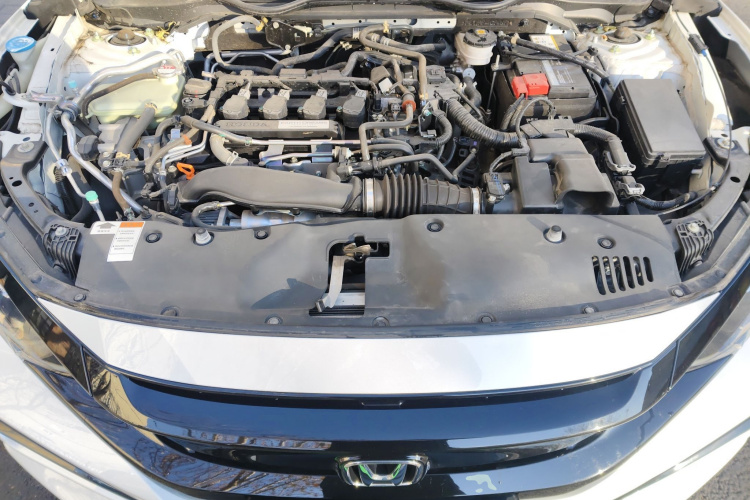 本田 思域 2021款 HATCHBACK 220TURBO CVT新锐控局部细节24