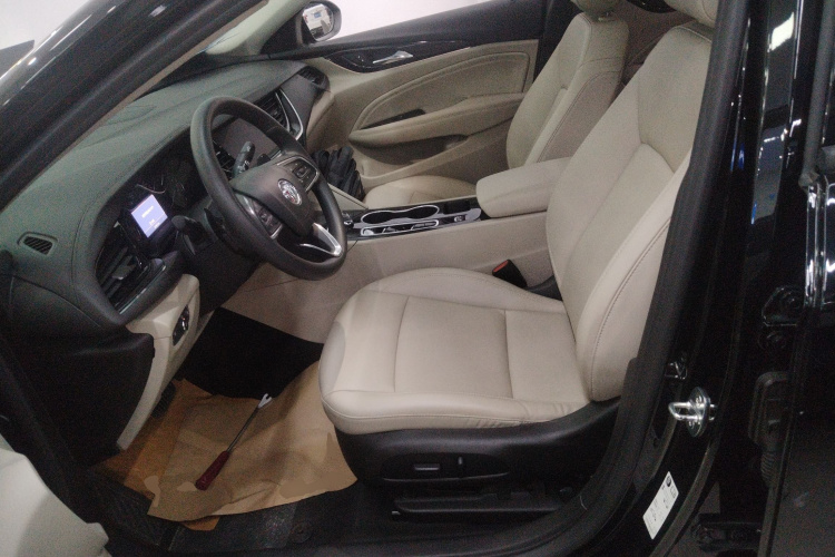 别克 君威 2021款 552T 精英型中控内饰19