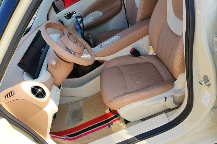 五菱汽车 五菱缤果 2025款 333km 灵犀互联款中控内饰19