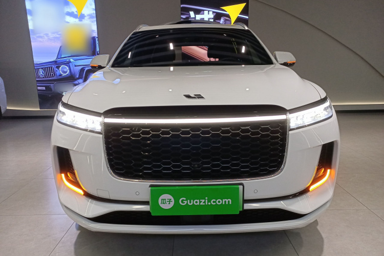 理想汽车 理想ONE 2021款 增程6座版车身外观2