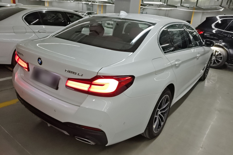 宝马5系 2022款 改款二 525Li M运动套装车身外观7