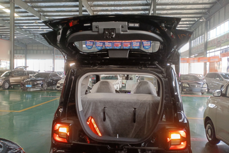 吉利银河 2025款 210km 熊猫卡丁机舱底盘23