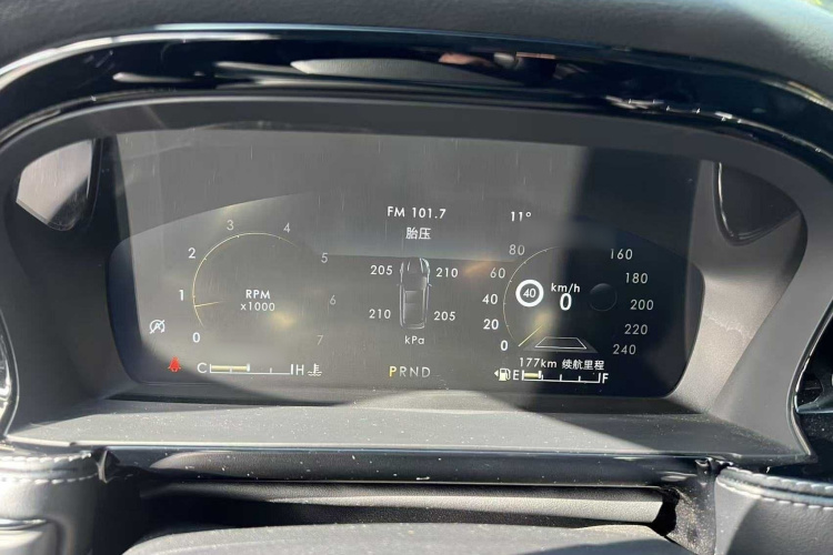 林肯 冒险家 2022款 2.0T 两驱尊雅版中控内饰7007