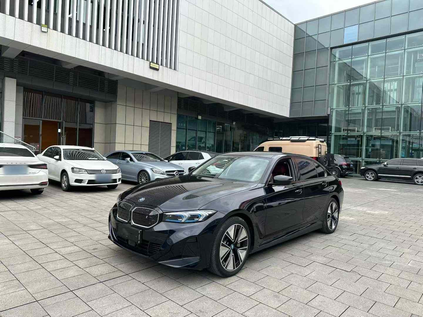宝马i3 2024款 eDrive 40 L 曜夜运动套装(2)