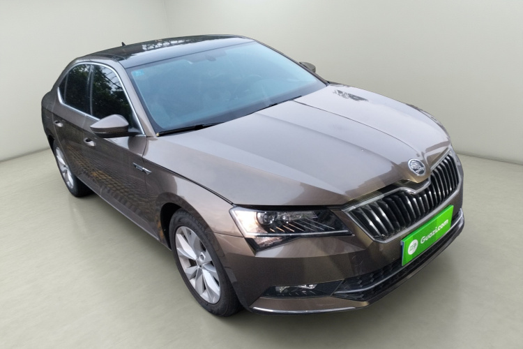 斯柯达 速派 2016款 TSI330 DSG创行版车身外观3