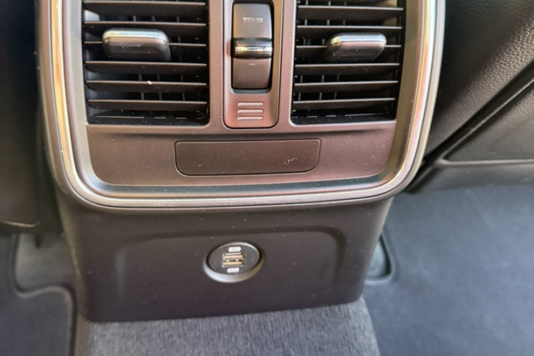 保时捷 2017款  Macan 2.0T中控内饰7007