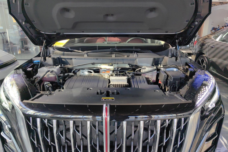 红旗HS3 PHEV 2025款 PHEV 117km 劲为PLUS版机舱底盘24