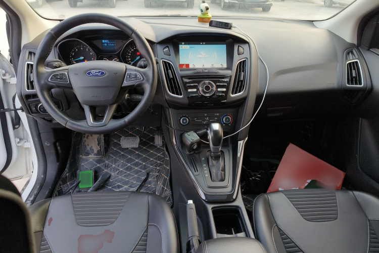 福特 福克斯 2018款 两厢经典 1.6L 自动风尚型智行版中控内饰12