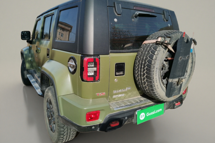 北京BJ40 2021款 2.0D 自动四驱刀锋英雄版侠客型车身外观5