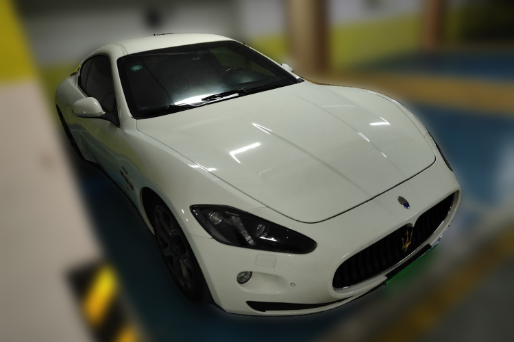 玛莎拉蒂 GranTurismo 2007款 4.2L 标准版车身外观3