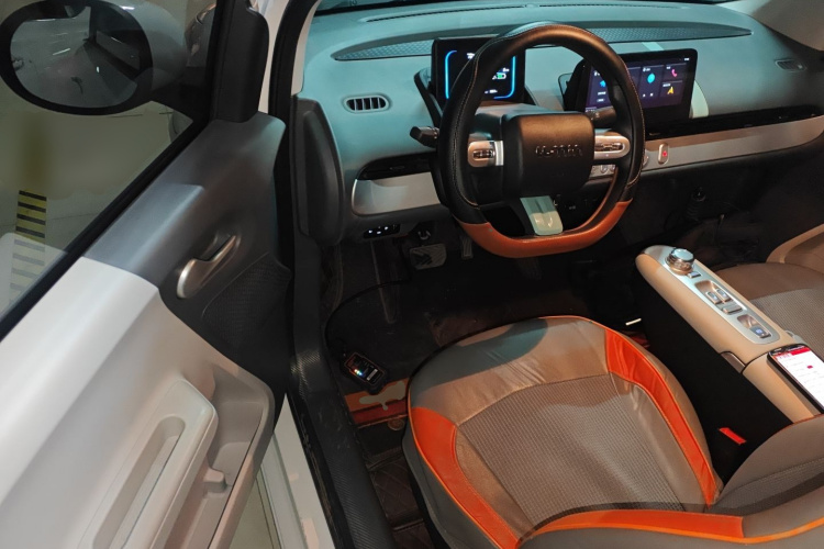 长安启源 长安Lumin 2025款 205km 香沁款中控内饰7003