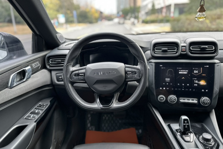 领克02 Hatchback 2022款 2.0TD Pro中控内饰7002