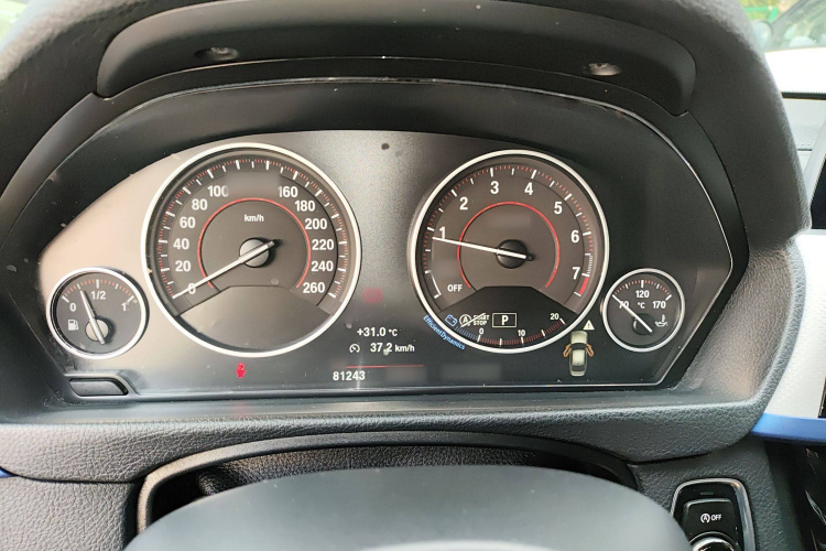 宝马3系 2018款 320i M运动套装局部细节14