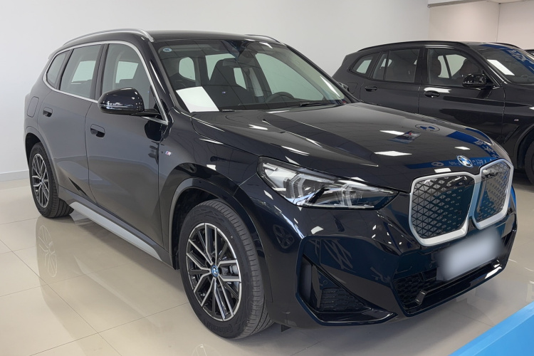 宝马iX1 2025款 eDrive25L M运动套装车身外观6002