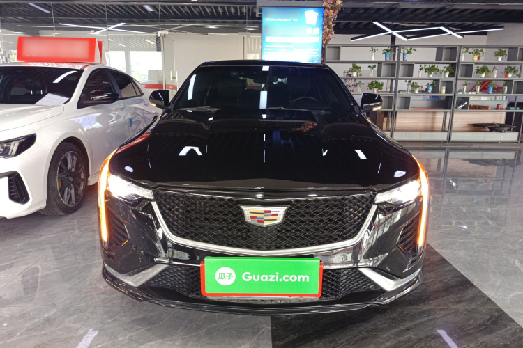 凯迪拉克CT4 2020款 28T 时尚型车身外观2