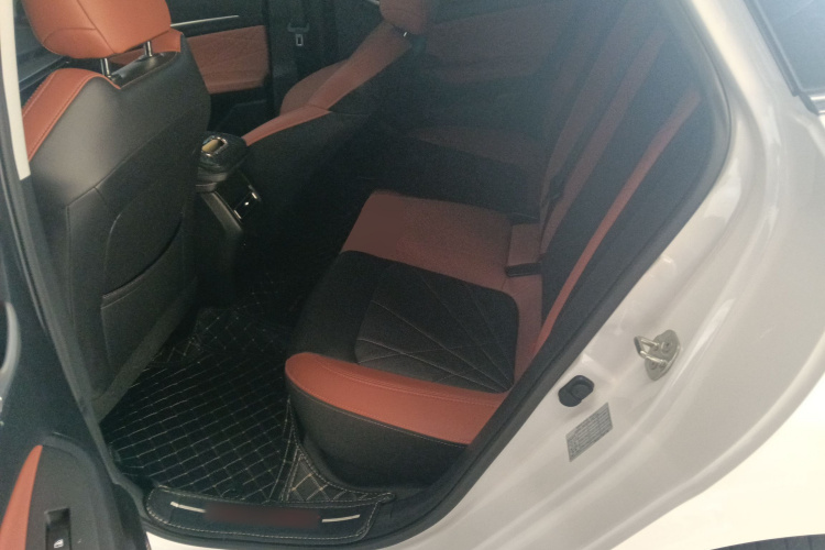 长安 逸动 2024款 PLUS 蓝鲸NE 1.4T GDI DCT高能版中控内饰21