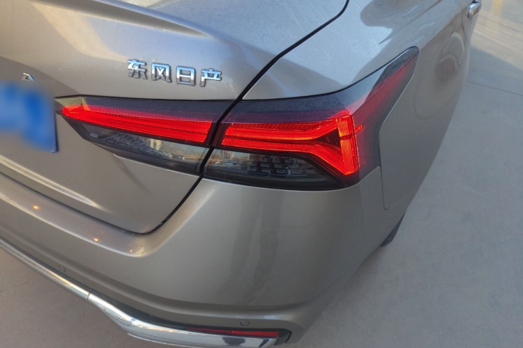 日产 天籁 2022款 2.0L XL-Upr 优享版车身外观6006