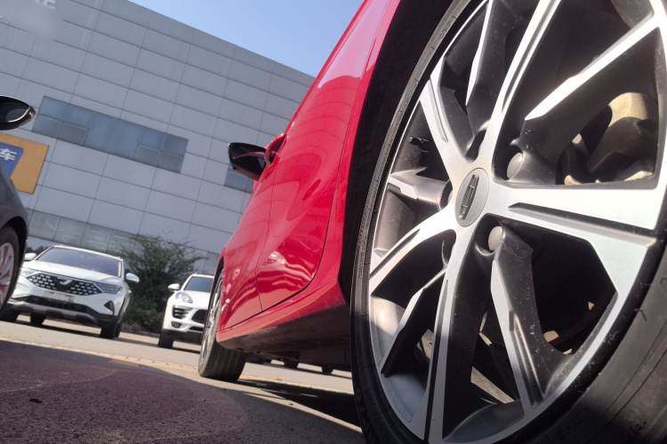 吉利汽车 帝豪 2022款 第4代 1.5L CVT尊贵型局部细节9002