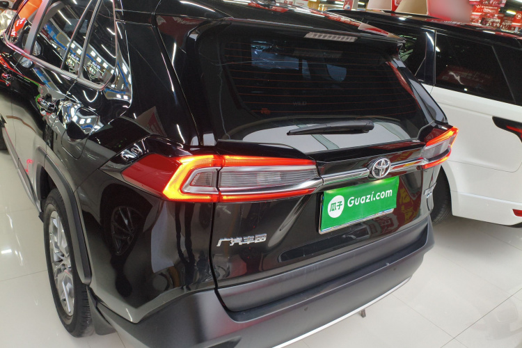 丰田 威兰达 2021款 2.0L CVT四驱豪华版车身外观6