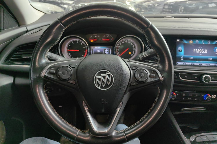 别克 君威 2017款 20T 豪华型中控内饰13