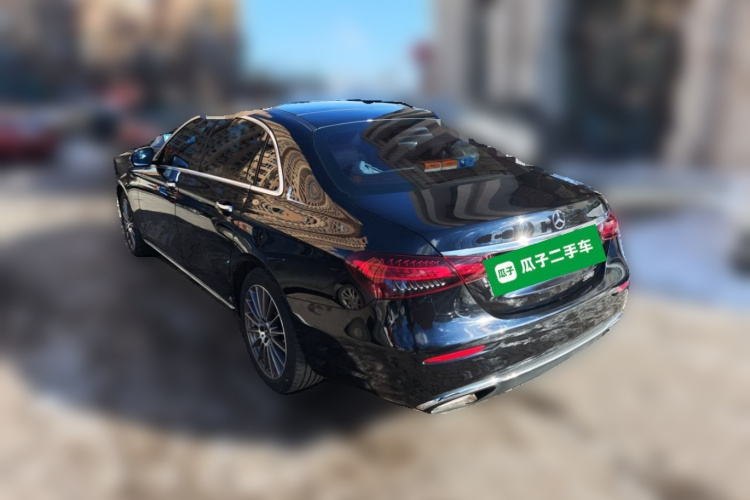 奔驰E级 2021款 改款 E 260 L车身外观5