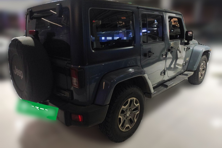 Jeep 牧马人 2015款 3.0L Sahara 四门舒享版车身外观6005